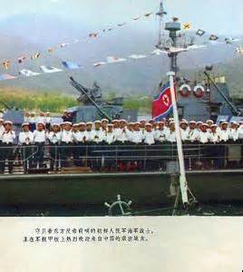 图文：朝鲜海军快艇部队接受检阅_新浪军事_新浪网