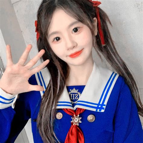 甜妹黄宣绮图片