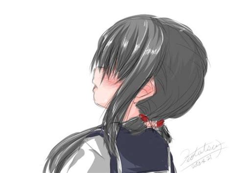 甜美女生仰头头像动漫版