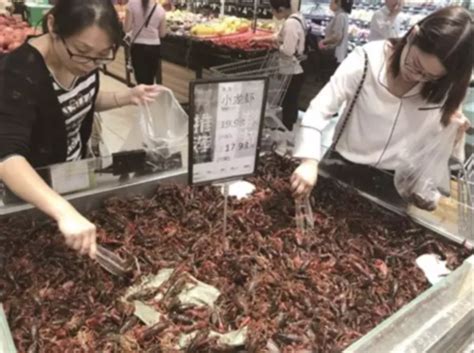 农贸市场悄然开卖小龙虾餐馆猛做促销 今年第一顿小龙虾安排上了吗？-新闻中心-温州网