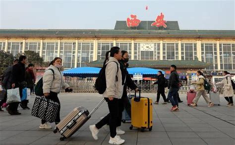 广州火车站取票点增至4个，首度引入50台自助闸机_南方网