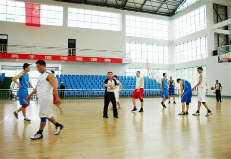 金雅福篮球队斩获罗湖区业余篮球公开赛总决赛冠军-金雅福集团