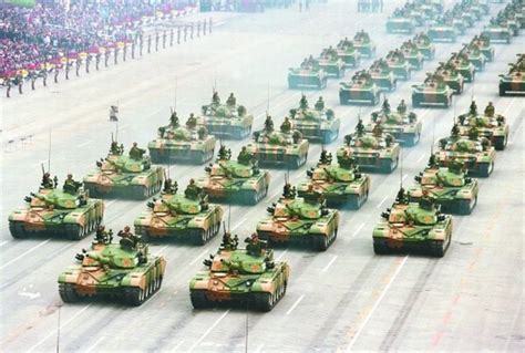 回顾1999国庆阅兵：多个兵种首次受阅 主战坦克抢眼（组图）【17】--时政--人民网