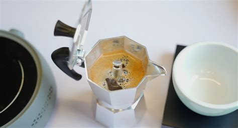 摩卡壶介绍及使用方法 咖啡壶做咖啡的步骤 中国咖啡网