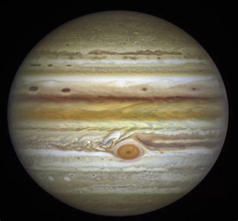 历史上的今天7月10日_1996年美国国家航空航天局发布木星最大卫星甘尼米（木卫三）照片。