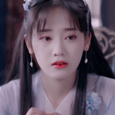 郑湫泓图片