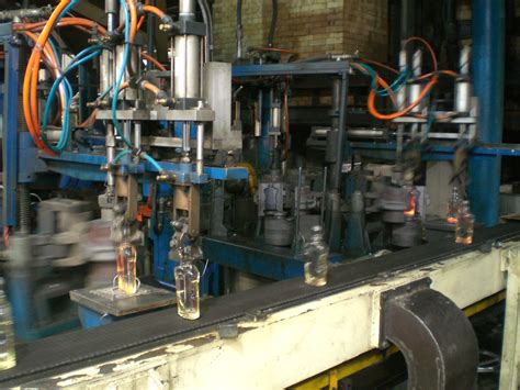 生产工艺-生产工艺-玻璃瓶生产厂家-徐州君鼎玻璃制品有限公司