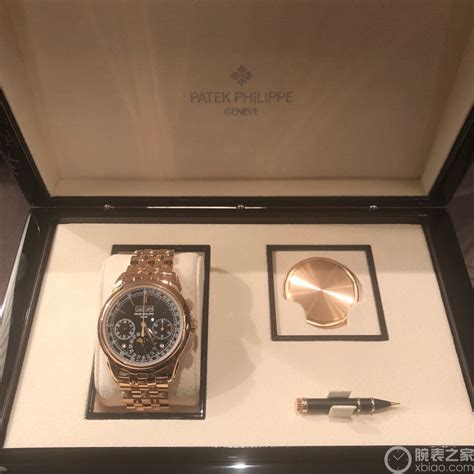Patek Philippe Ref.5270/1R Gets the Midas Touch - Monochrome Watches