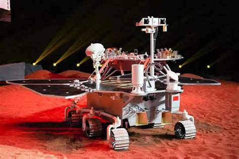 刚刚！中国航天器首次登上火星 - 复杂网络与可视化研究所