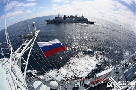 中俄海军舰艇编队穿越日本海 展开联合机动演习 - 青岛新闻网