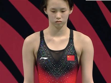 体育 _ 游泳世锦赛 | 13岁的上海小囡陈芋汐勇夺女子十米台冠军，表现令周继红直呼意外