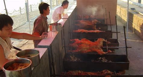 烤全羊|北京最好吃的烤全羊|烤全羊做法--十渡烤全羊团购，美味诱惑不可抵挡！