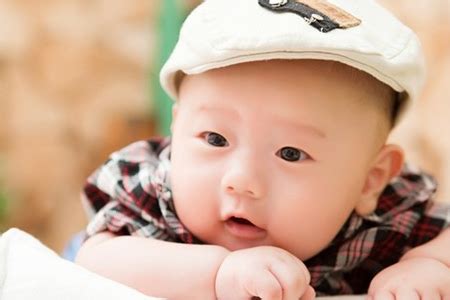 2021年农历四月十四出生的牛宝宝男孩取名大全_华易网