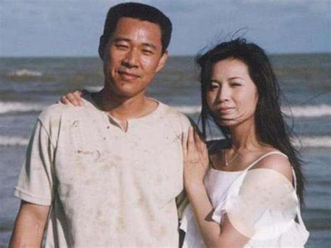 王耀庆老婆的资料 夫妻俩年轻时照片曝光颜值都好高 - 明星 - 冰棍儿网