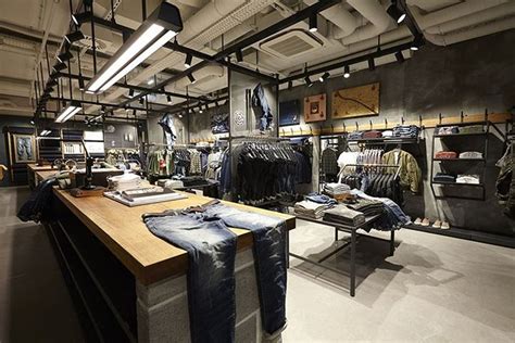 Jeans Intelligence Studio 牛仔裤专卖店设计 – 米尚丽零售设计网-店面设计丨办公室设计丨餐厅设计丨SI设计丨VI设计