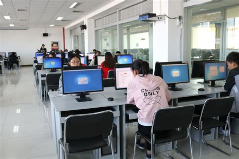 学校机房微机室电脑桌椅教室培训班考试桌单人双人钢木台式桌-阿里巴巴