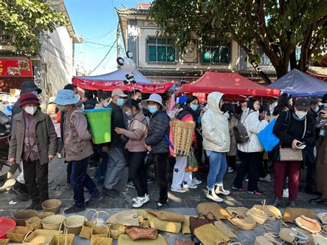 赏味:据说这个菜市场里都是背爱马仕的土豪……