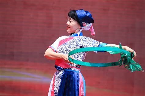 张家港市老年体协极开展广场舞积培训迎战苏州市举办的广场舞比赛