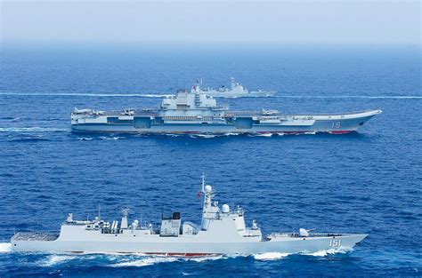 台军紧盯：山东舰航母编队3艘舰船通过台湾海峡_凤凰网