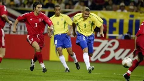 02年世界杯的那支巴西队到底有多强？_手机新浪网