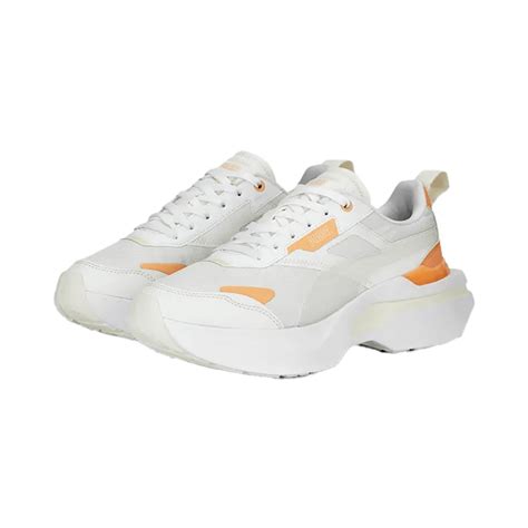 נעלי סניקרס וספורט פומה לנשים דגם 389878-01 צבע לבן - Shoestock