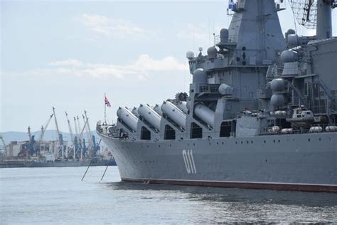 “瓦良格”号近卫军导弹巡洋舰历经9个月航行返回符拉迪沃斯托克 - 2016年7月18日, 俄罗斯卫星通讯社