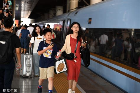 全国铁路迎来返程客流高峰，暑运累计发送旅客突破6亿人次_10%公司_澎湃新闻-The Paper