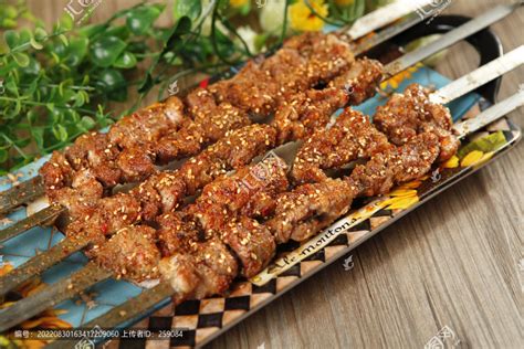 香辣新疆大肉串烤肉串图片
