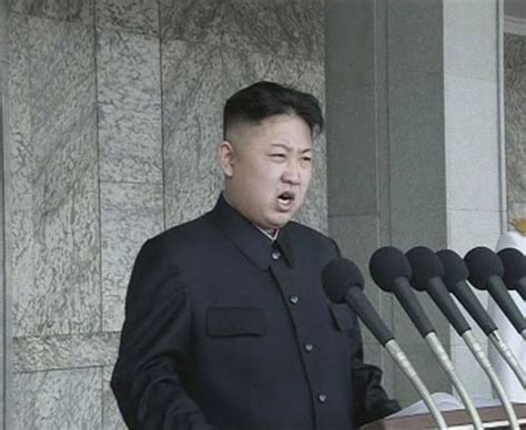 握手啦！金正恩首见普京“一对一”谈一小时：重点聊朝鲜半岛安全_环球_新民网