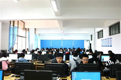 计算机实训中心介绍 -湖南城市学院工程训练中心&应用与创新创业学院