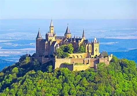 美轮美奂, 这10个美丽的欧洲城堡会让你想到以前看过的童话故事