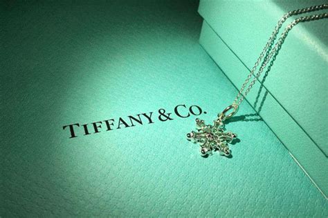 【蒂芙尼|提夫尼(Tiffany & Co.)】是什么牌子_Tiffany & Co.属于什么档次_蒂芙尼|提夫尼品牌故事_品牌库_风尚中国网