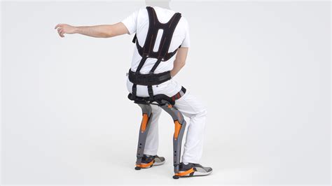 ChairlessChair®是一种灵活的可穿戴人体工学坐式支架设计！ - 普象网