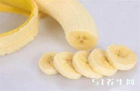 【香蕉】【图】香蕉和牛奶可以一起吃吗 三款美食助你排毒清体轻松瘦身_伊秀健康|yxlady.com