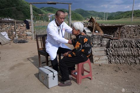 “最美乡村医生”公益影展征集主题作品--中国摄影家协会网