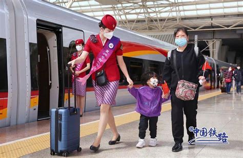 载客量提升20％以上！长沙地铁6号线首列车辆抵达长沙_澎湃号·政务_澎湃新闻-The Paper