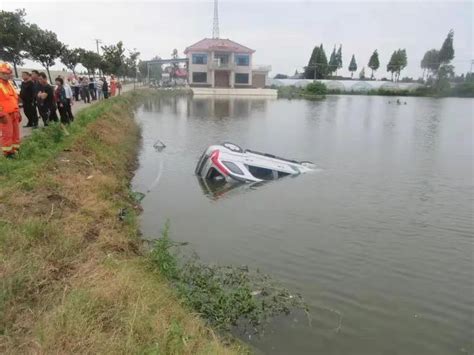 常德两车相撞3人溺水死亡3人受伤 警示：道路千万条安全第一条凤凰网湖南_凤凰网