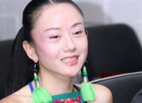 杨丽萍如今年龄已过六十，娱乐圈就连毒舌金星都不敢招惹 - 明星 - 冰棍儿网