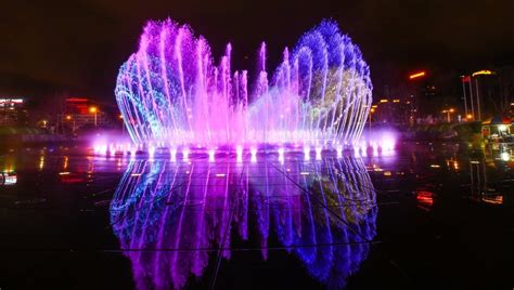 海南最大音乐喷泉“首秀 ” 可喷68米高