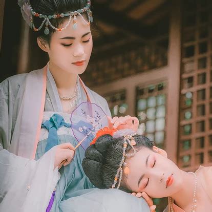 单张闺密头像古风女生真人