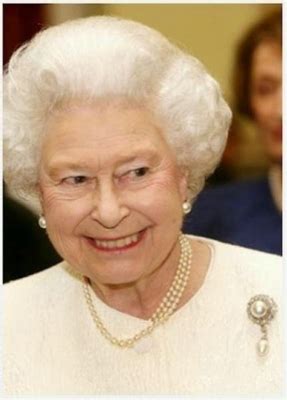 世界上最奢华的5顶王冠，每一顶价格不菲，最后一顶属于英国女王|珍珠|英国女王|奥地利_新浪新闻