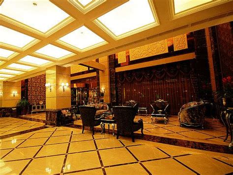 企业家偏爱的惠州400人会议室，推荐给你：惠州博罗怡情谷温泉酒店 - 会掌柜