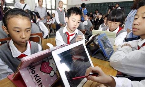 第八张图片，让你看出中国城市和农村的教育差别有多大。