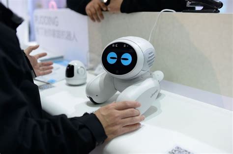 酒店AI电话管家_一米机器人-专注酒店人工智能服务