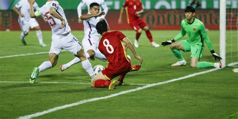 世预赛开门红！国足客场2-1击败泰国，奠定小组出线基础 - 西部网（陕西新闻网）