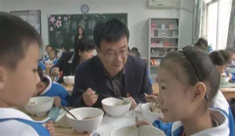 营养餐让学生呕吐、校长痛哭，多人被立案调查_澎湃号·媒体_澎湃新闻-The Paper