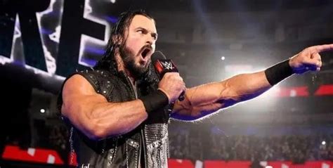 WWE在SmackDown为血统制定了庞大的计划，罗曼雷恩斯也将隆重出席-爱美摔