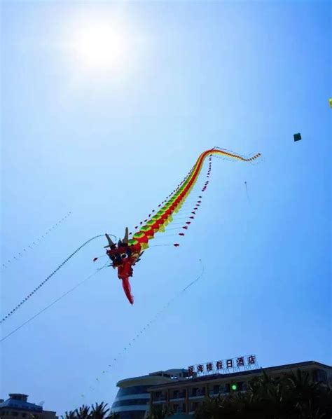 太精彩！昨天茂名中国第一滩上千只风筝太逆天了！|中国第一滩_新浪新闻
