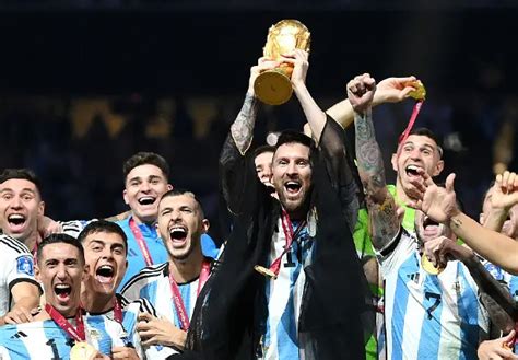 官方：梅西当选阿根廷年度最佳球员 个人生涯第15次获此殊荣_PP视频体育频道