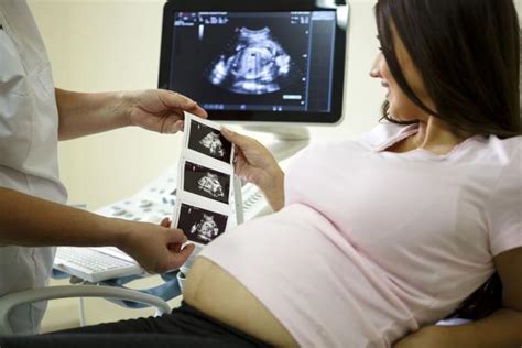 女人怀孕多久可以做B超检查？一共做几次比较好？很多人不清楚！